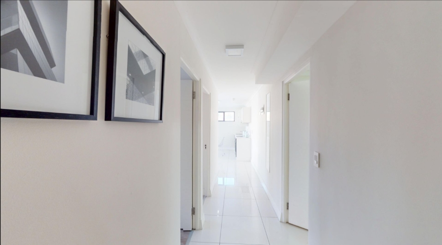 2 Bedroom Property for Sale in Zonnebloem Western Cape